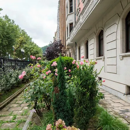 Volantin I By Aston *