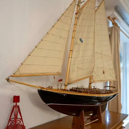 Volantin I By Aston *