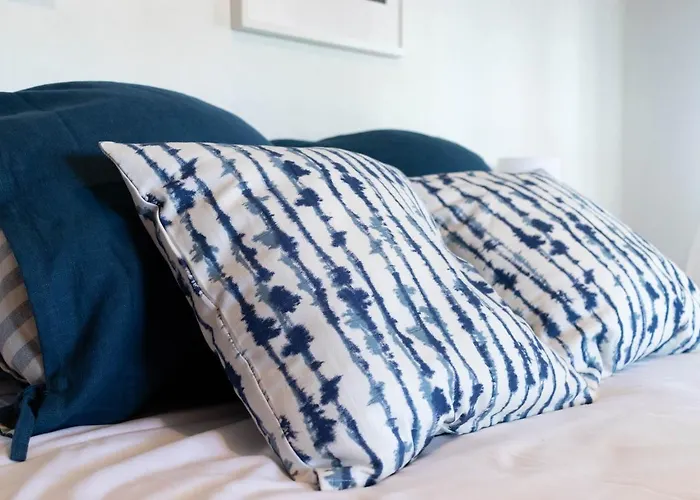 Volantin I By Aston *