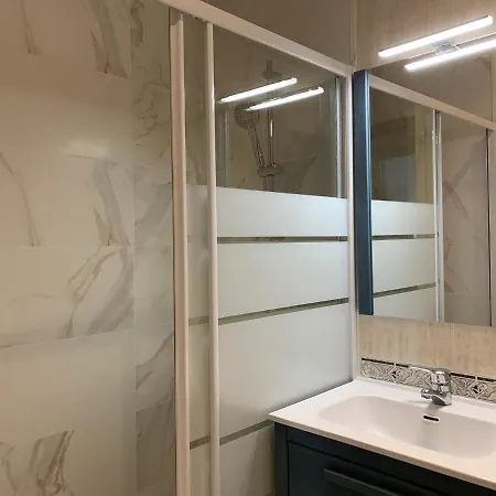 Volantin I By Aston *