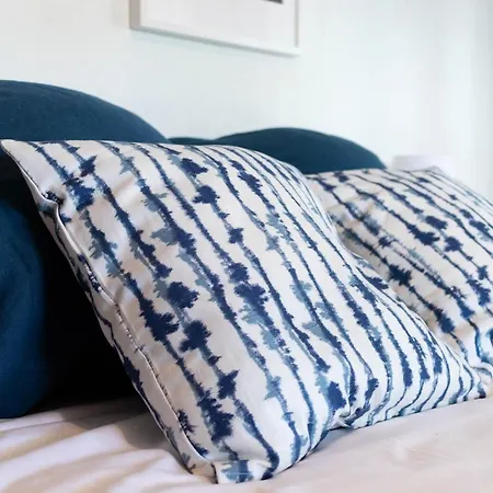 Volantin I By Aston *